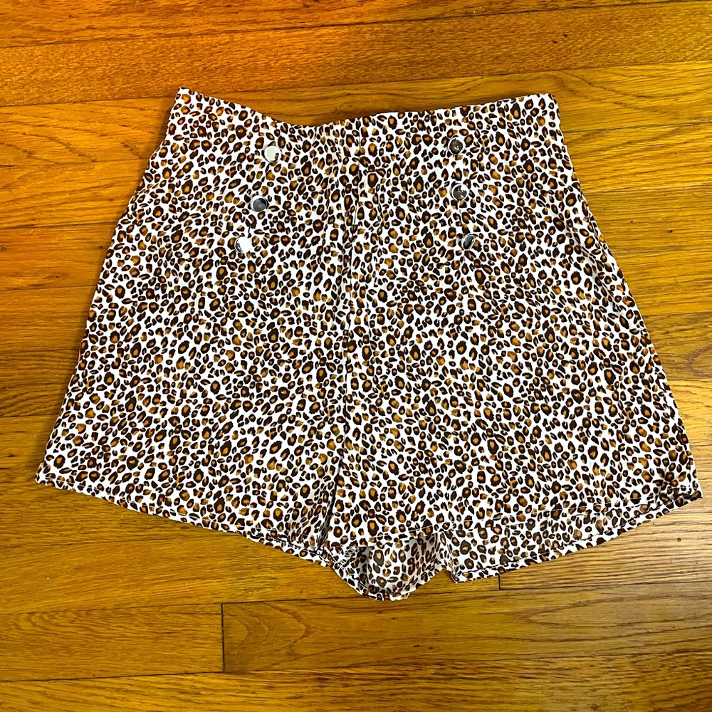 Timing Leopard Print Shorts